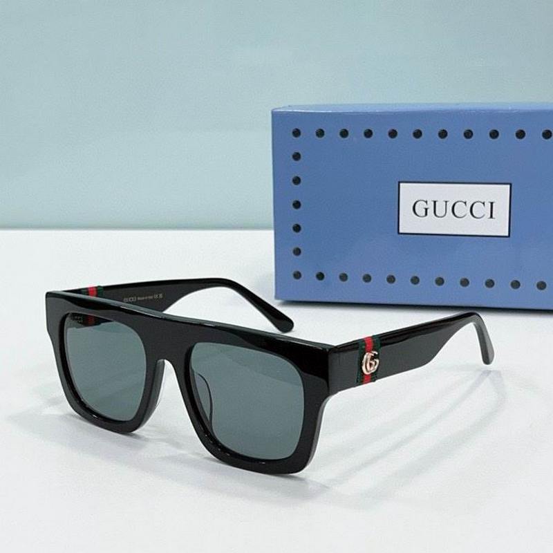 Gucci Sunglasses 525